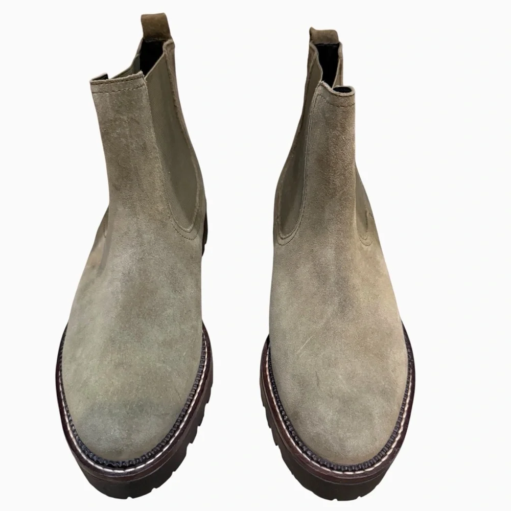 Caslon Chelsea Boots Women’s 8 Green Suede Water Resistant Pull On NWOB